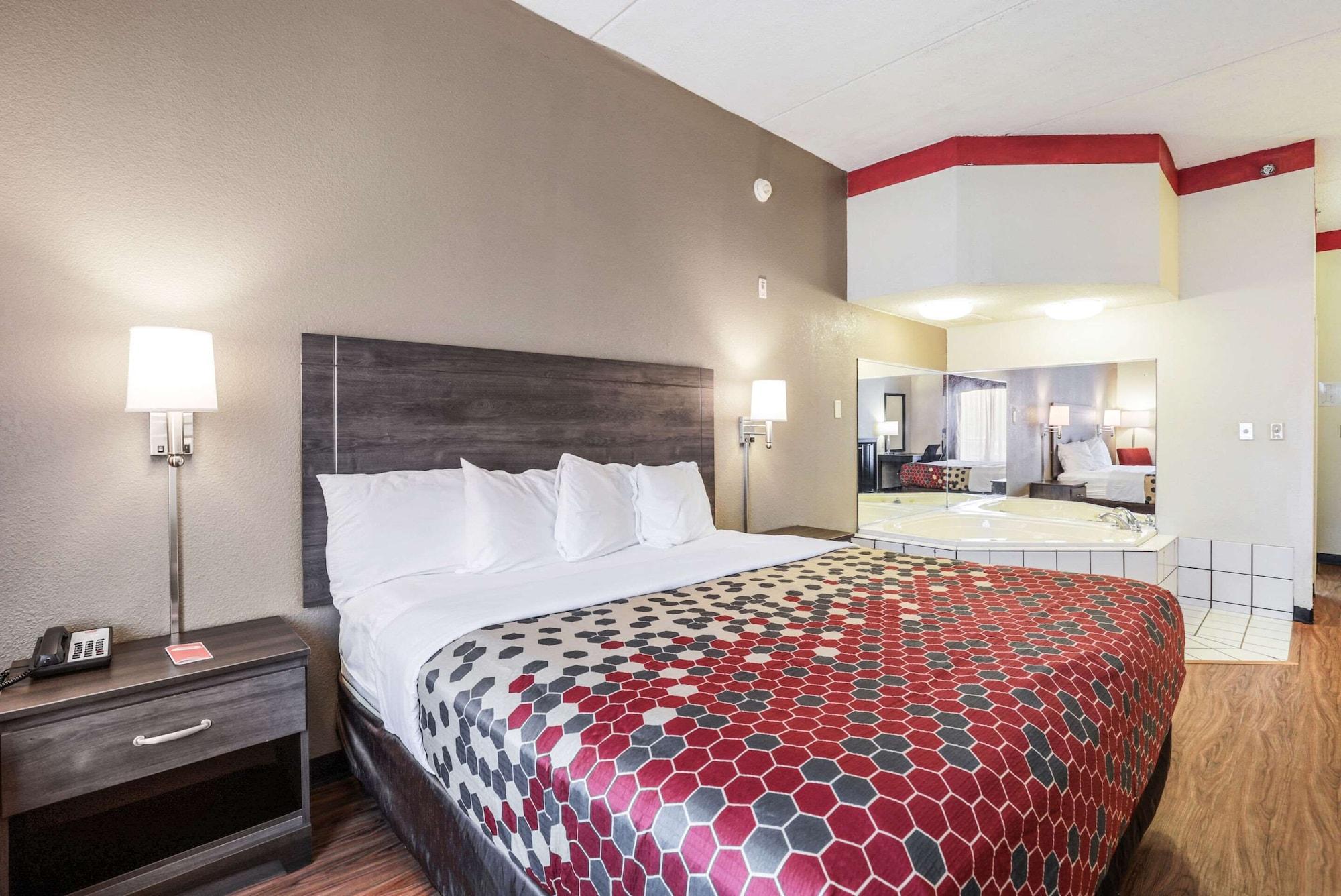 Econo Lodge Inn & Suites Marianna Bagian luar foto