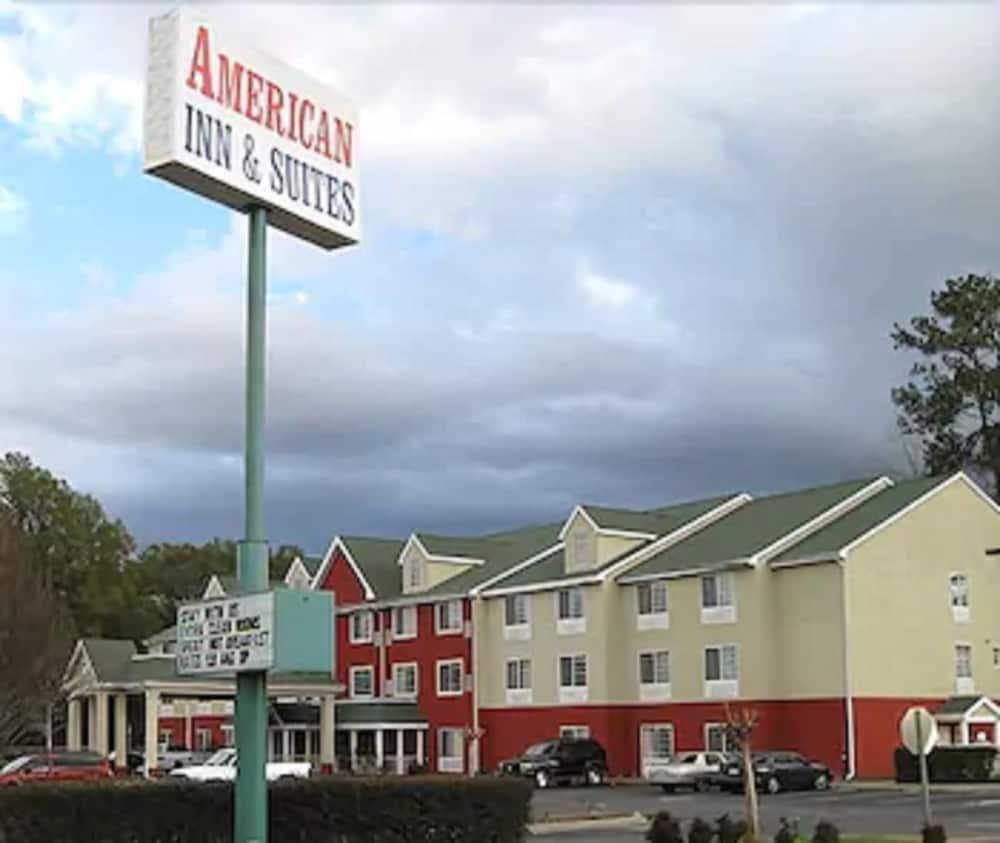 Econo Lodge Inn & Suites Marianna Bagian luar foto