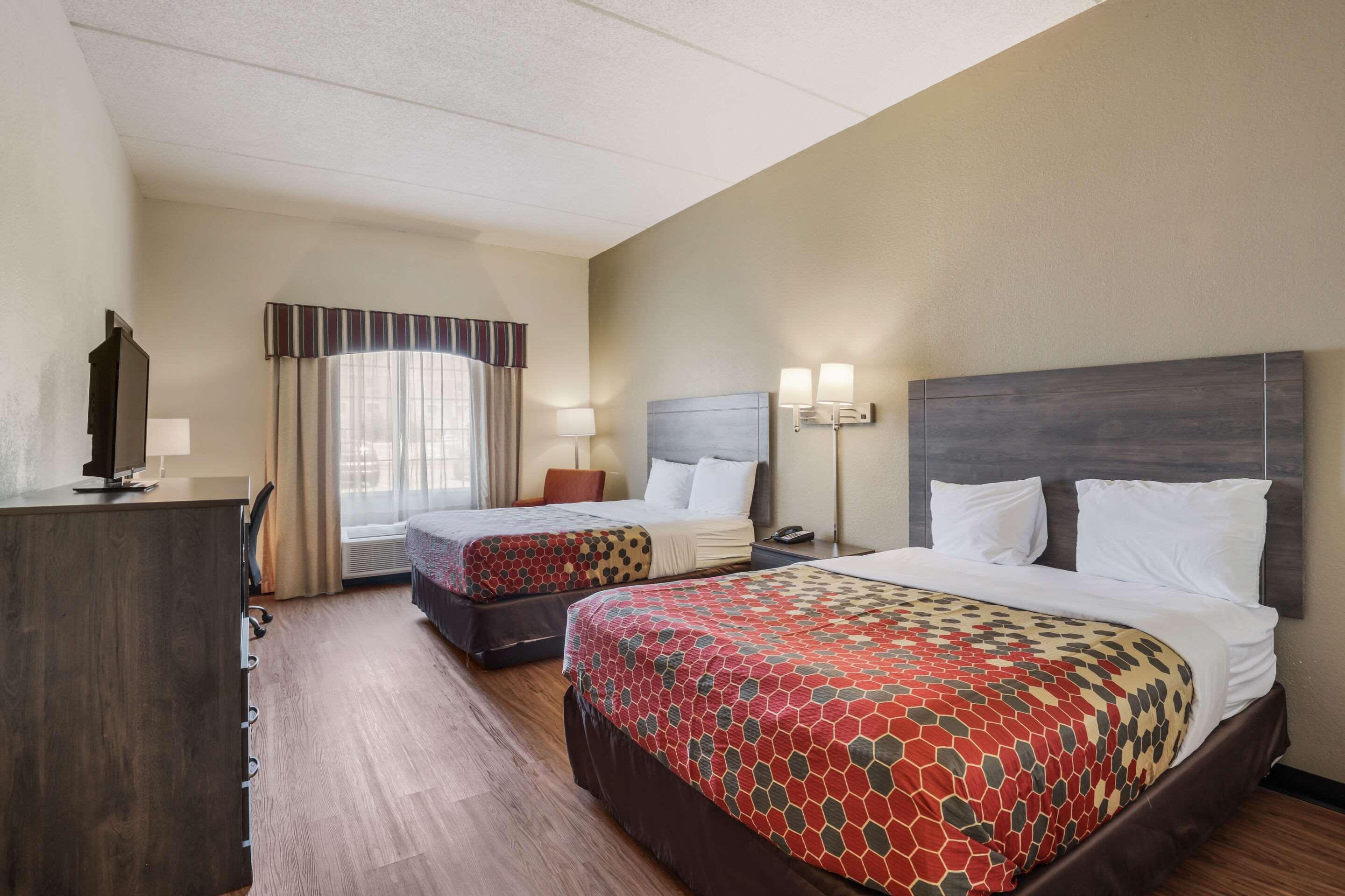 Econo Lodge Inn & Suites Marianna Bagian luar foto