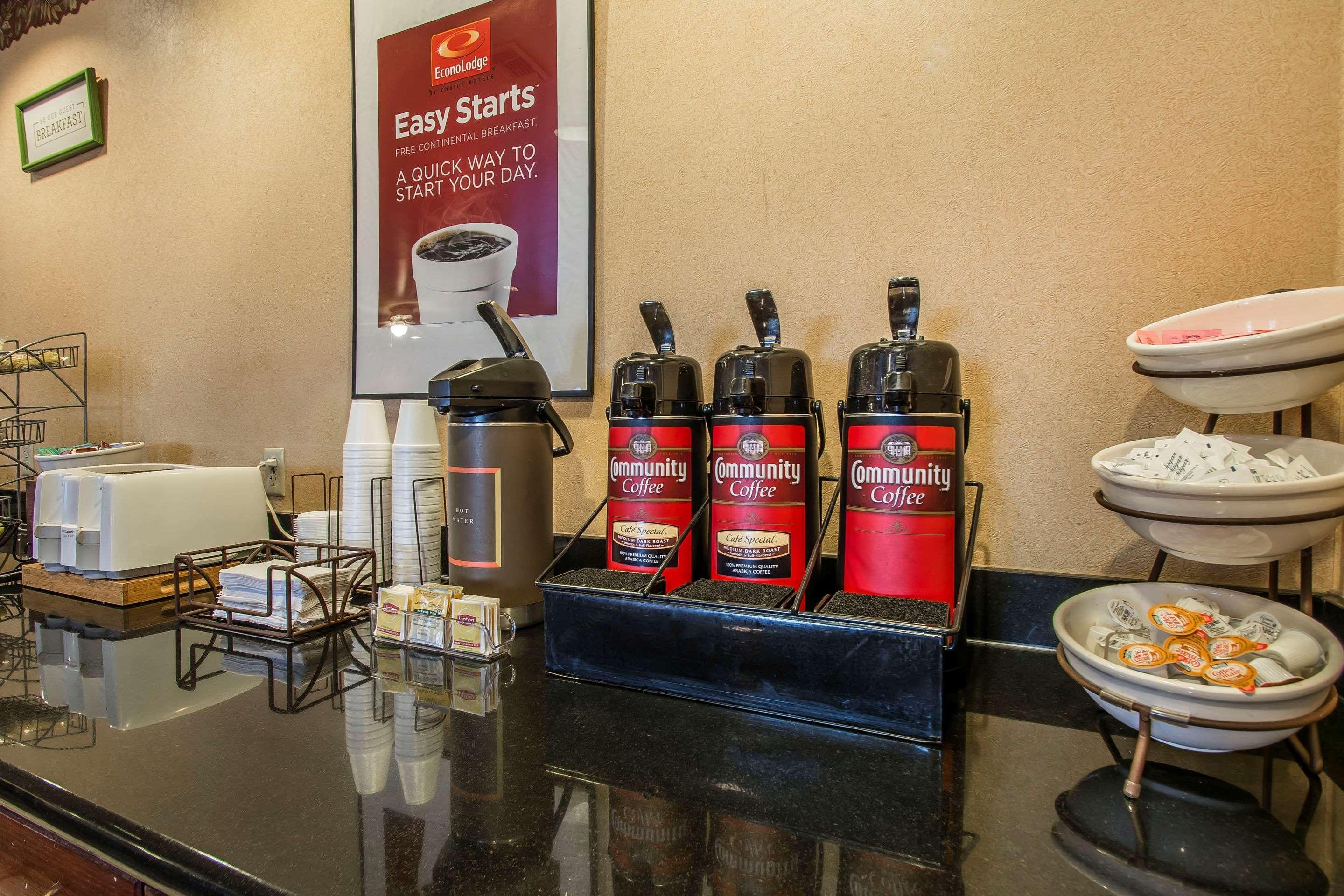 Econo Lodge Inn & Suites Marianna Bagian luar foto