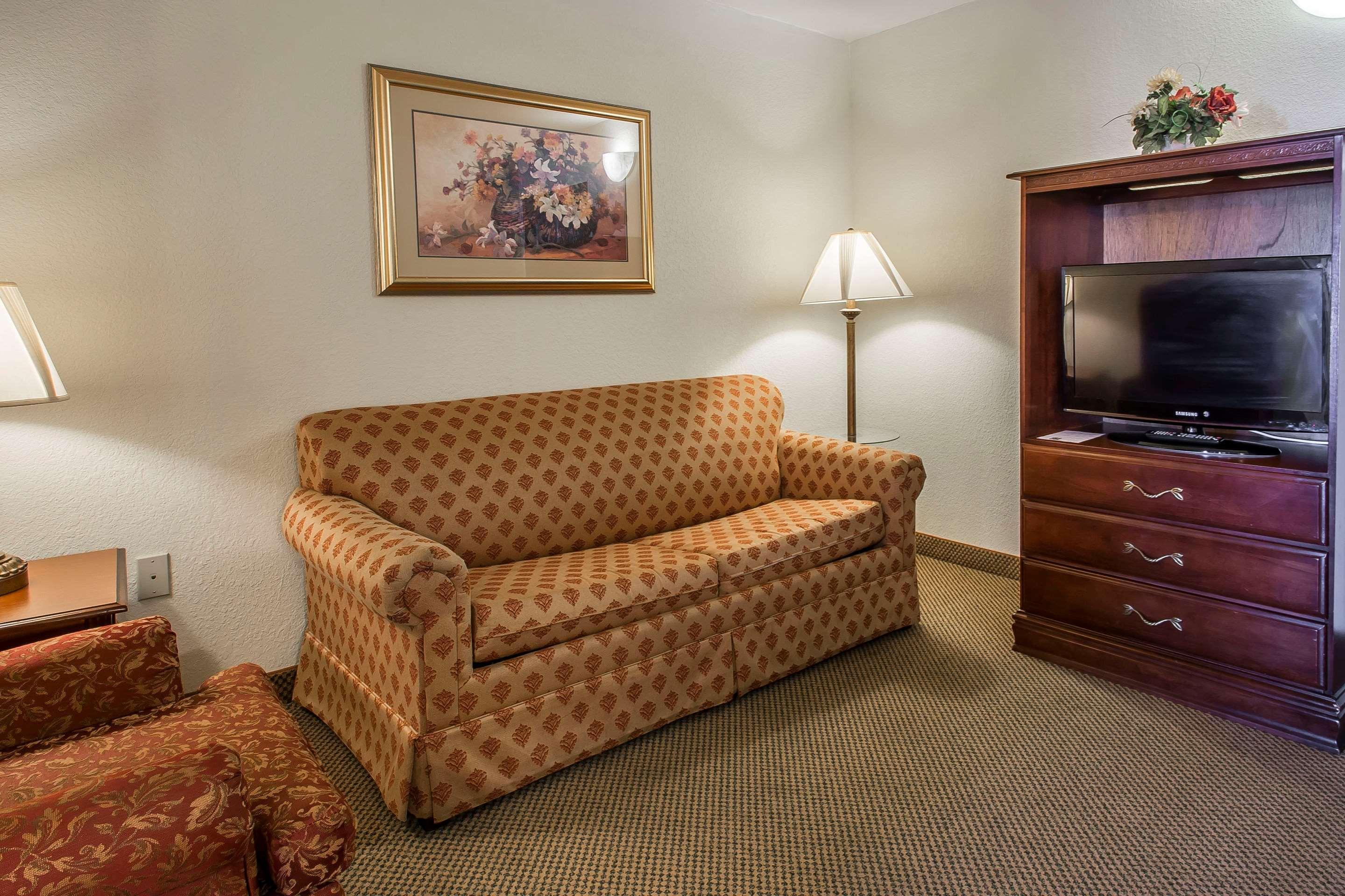 Econo Lodge Inn & Suites Marianna Bagian luar foto